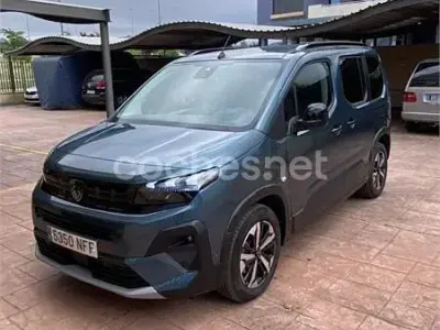 Usado Peugeot Rifter GT 130 CV (95 kW) 2025 Azul Monovolumen