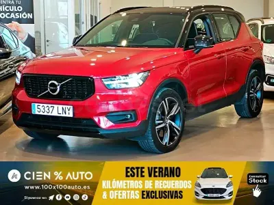 Usado Volvo XC40 R-Design 211 CV (155 kW) 2021 Rojo SUV