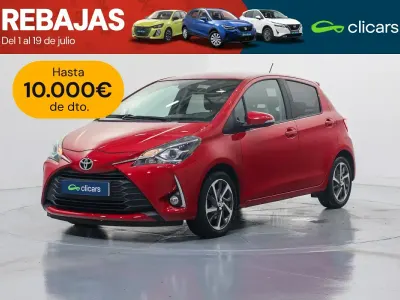 Usado Toyota Yaris Edition 111 CV (81 kW) 2020 Rojo Berlina