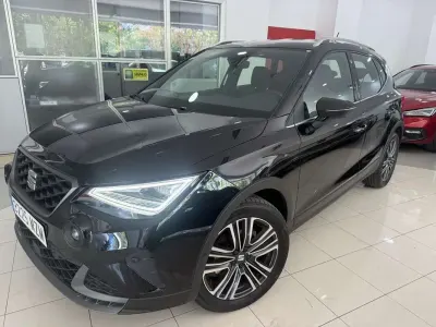 Usado Seat Arona FR 116 CV (85 kW) 2025 Negro SUV