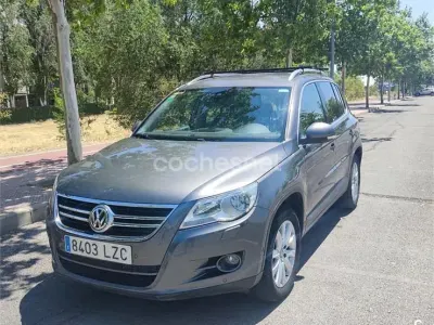 Usado VW Tiguan Advance 140 CV (102 kW) 2011 Gris / plata SUV