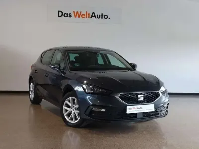 Usado Seat Leon Style 116 CV (85 kW) 2025 Gris Utilitario