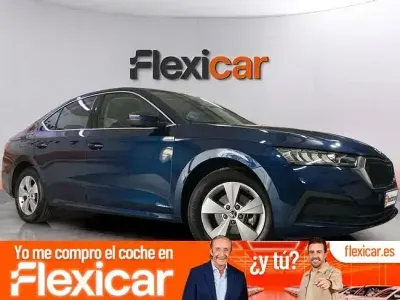 Usado Skoda Octavia Ambition 110 CV (80 kW) 2022 Azul Berlina
