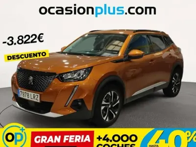 Usado Peugeot 2008 Allure 131 CV (96 kW) 2021 Naranja SUV