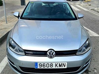 Usado VW Golf VII Business 110 CV (80 kW) 2014 Gris / plata Berlina