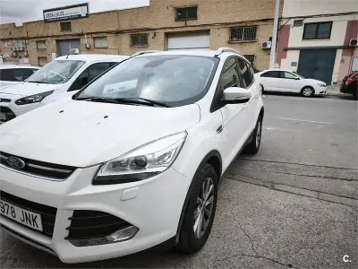 Usado Ford Kuga Titanium S 150 CV (110 kW) 2016 Blanco SUV
