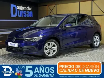 Usado VW Golf VIII Life 130 HP (95 kW) 2021 Azul Sedan