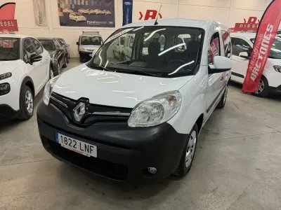 Usado Renault Kangoo 95 CV (69 kW) 2021 Blanco Monovolumen