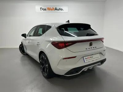 Begagnad Cupra Leon 150 HK (110 kW) 2024 Vit Halvkombi