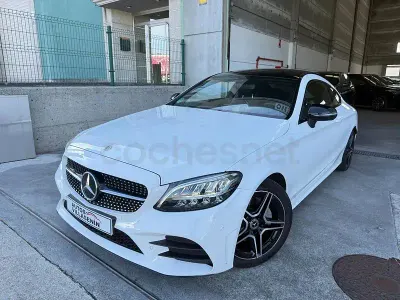 Usado Mercedes C220 194 CV (142 kW) 2021 Blanco Coupe