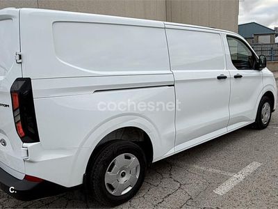 Blanco Usado 2024 Ford Transit Custom Nugget Monovolumen | 25.500 €