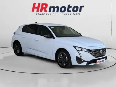 Usado Peugeot 308 Allure 130 CV (95 kW) 2024 Blanco Berlina