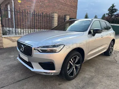 Usado Volvo XC60 R-Design 197 CV (144 kW) 2020 Gris / plata SUV