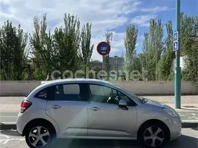 Usado Citroën C3 Exclusive 99 CV (72 kW) 2016 Gris / plata Berlina