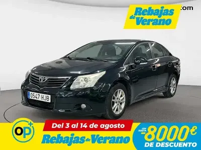 Usado Toyota Avensis Active 126 CV (92 kW) 2012 Gris Berlina