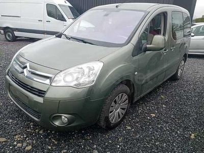 Usado Peugeot Partner Tepee Outdoor 92 CV (67 kW) 2013 Beige Monovolumen