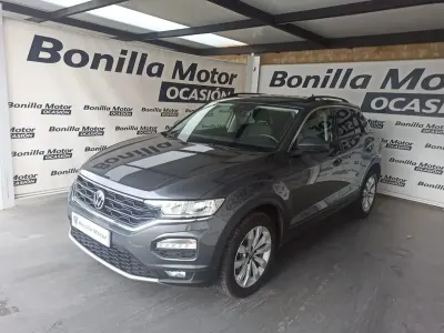 Usado VW T-Roc Advance 150 CV (110 kW) 2021 Gris / plata SUV