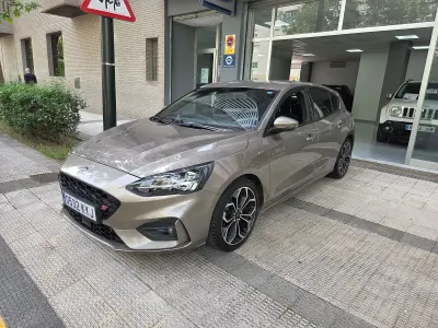 Usado Ford Focus ST-Line 182 CV (133 kW) 2018 Gris