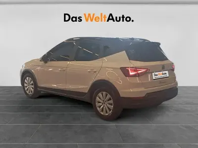 Usado Seat Arona Style 115 CV (84 kW) 2025 Blanco SUV