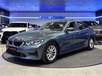 Usado BMW 318 150 CV (110 kW) 2021 Azul Berlina