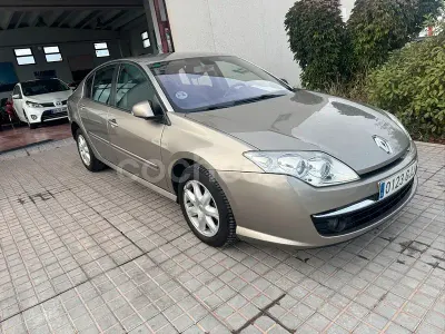 Usado Renault Laguna III Authentique 110 CV (80 kW) 2008 Beige Berlina