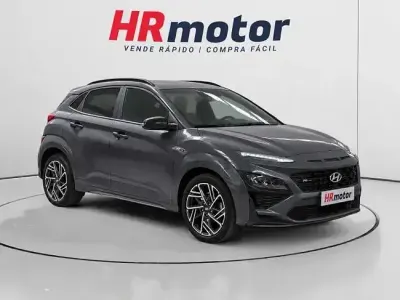 Usado Hyundai Kona N Line 120 CV (88 kW) 2023 Gris SUV