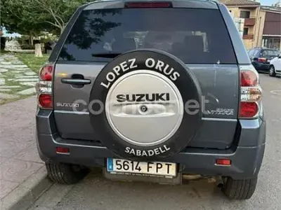 Usado Suzuki Grand Vitara 106 CV (77 kW) 2007 Gris / plata SUV