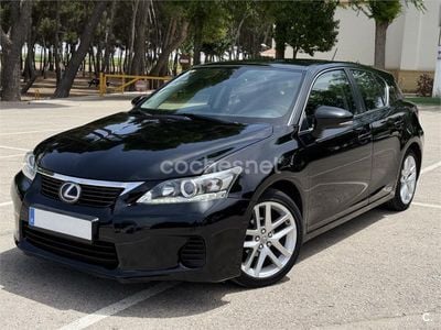 Lexus CT200h