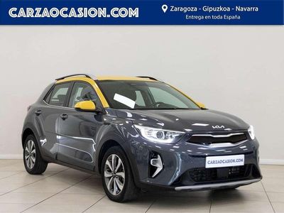 Usado Kia Stonic 84 CV (61 kW) 2022 Amarillo SUV