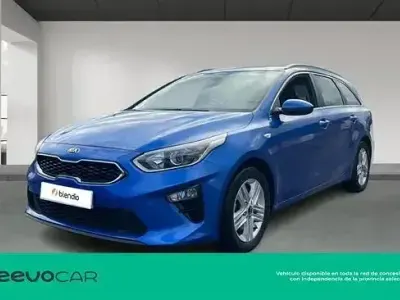 Usado Kia Ceed 120 CV (88 kW) 2021 Azul Utilitario