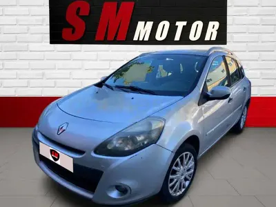 Usado Renault Clio II Campus 85 CV (62 kW) 2008 Gris / plata Berlina