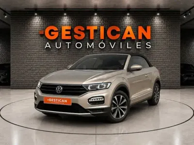 Usado VW T-Roc Style 110 CV (80 kW) 2021 Gris SUV
