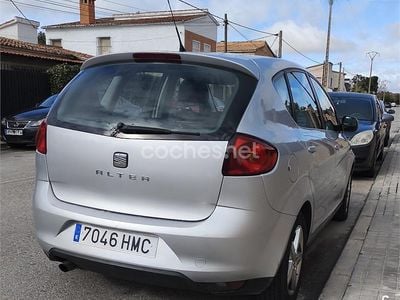 Usado Seat Altea Reference 105 CV (77 kW) 2012 Gris / plata Monovolumen