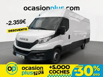 Begagnad Iveco Daily 156 HK (114 kW) 2023 Vit Sedan