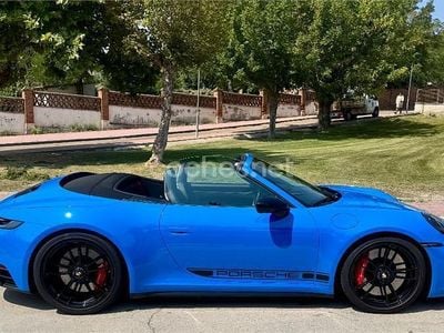 Porsche 911 Carrera 4 GTS