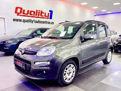 Usado Fiat Panda Lounge 69 CV (50 kW) 2019 Gris / plata Utilitario