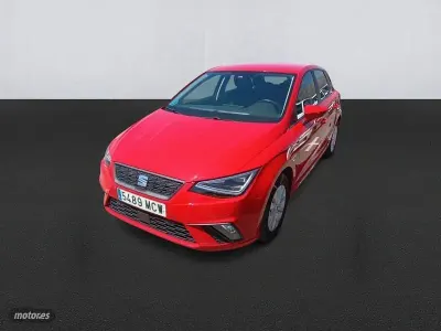 Usado Seat Ibiza Style 110 CV (80 kW) 2022 Rojo Utilitario