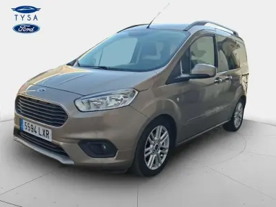 Usado Ford Tourneo Titanium 101 CV (74 kW) 2022 Marrón Van