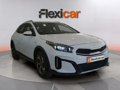 Usado Kia XCeed 101 CV (74 kW) 2024 Blanco SUV