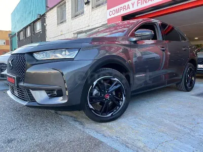 Usado DS Automobiles DS7 Crossback 130 CV (95 kW) 2022 Gris / plata SUV