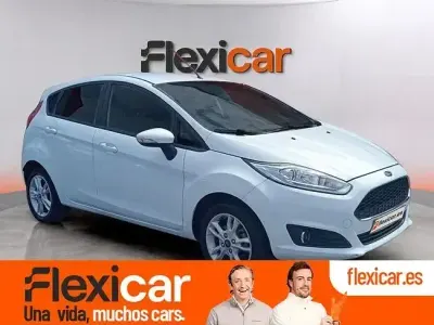 Usado Ford Fiesta Trend 82 CV (60 kW) 2017 Blanco Utilitario