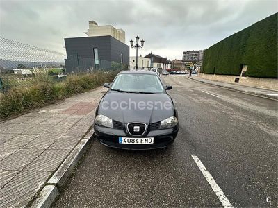 Usado Seat Ibiza Reference 100 CV (73 kW) 2007 Negro Utilitario