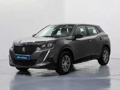 Usado Peugeot 2008 Active 110 CV (80 kW) 2022 Gris SUV