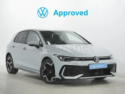 Usado VW Golf VIII R-line 150 CV (110 kW) 2025 Azul Berlina
