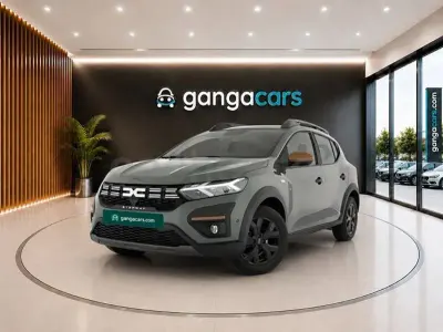 Usado Dacia Sandero Extreme 101 CV (74 kW) 2025 Verde Berlina