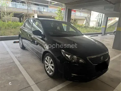 Usado Peugeot 308 SW Style 130 CV (95 kW) 2018 Negro Familiar