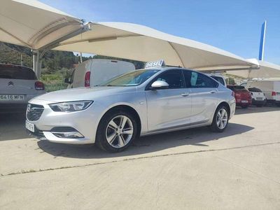 Usado Opel Insignia Business 136 CV (100 kW) 2017 Plateado Berlina