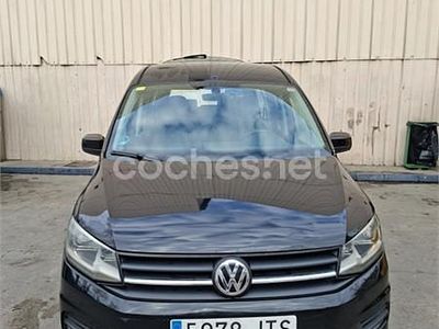 Usado VW Caddy Maxi Trendline 150 CV (110 kW) 2016 Negro Monovolumen