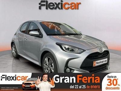 Gris Usado 2024 Toyota Yaris Hybrid Active Berlina | 20.490 € (Precio justo)