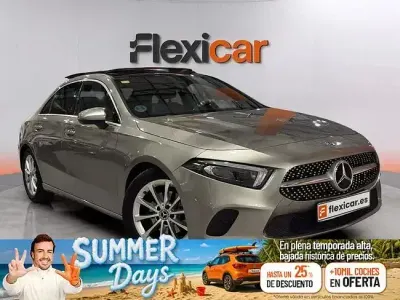 Usado Mercedes A180 116 CV (85 kW) 2020 Gris Berlina